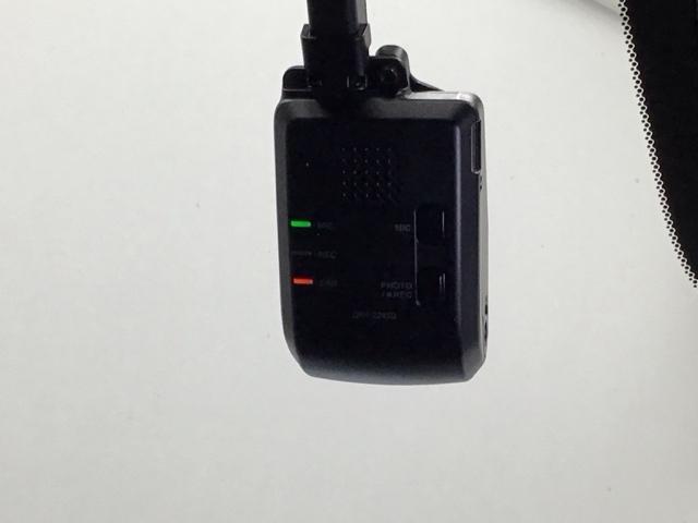 ステップワゴン ｅ：ＨＥＶスパーダ　ドラレコ　ナビ　Ｒカメラ　ブルートゥース　前後誤発進抑制機能　両側Ｐスライドドア　パワーリアゲート　オートクルーズコントロール　サイドカーテンエアバック　ＬＥＤヘッドランプ　ウォークスルー　ソナー（13枚目）