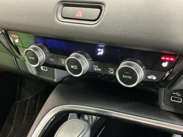 ヴェゼル ｅ：ＨＥＶＺ　ドラレコ　ナビ　Ｒカメラ　ブルートゥース　衝突回避支援ブレーキ機能　パノラミックビューモニター　スマキ　Ｐトランク　フルオートエアコン　Ｄレコ　エアバッグ　両席エアバック　記録簿付　パワーウィンドウ（16枚目）