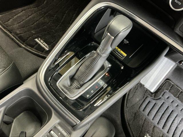 ヴェゼル ｅ：ＨＥＶＺ　ドラレコ　ナビ　Ｒカメラ　ブルートゥース　衝突回避支援ブレーキ機能　パノラミックビューモニター　スマキ　Ｐトランク　フルオートエアコン　Ｄレコ　エアバッグ　両席エアバック　記録簿付　パワーウィンドウ（19枚目）