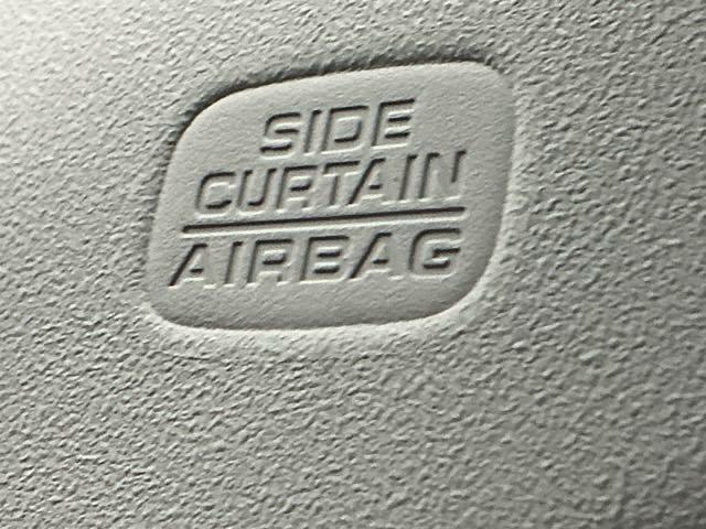 フィット ｅ：ＨＥＶリュクス　ナビ　Ｒカメラ　ブルートゥース　フルセグ　誤発進抑制機能　本革シート　リアカメラ　ＥＴＣ付　ＬＥＤ　シートヒーター　クルーズコントロール　セキュリティアラーム　ＤＶＤ　ＶＳＡ　サイドエアバッグ　ＡＢＳ（53枚目）