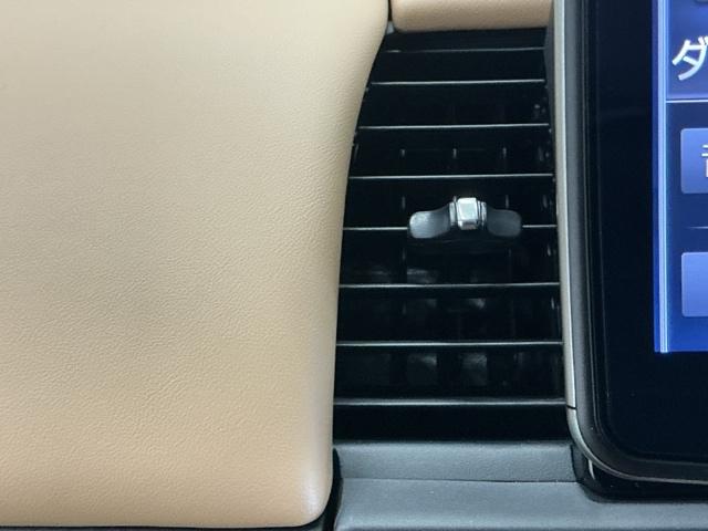 フィット ｅ：ＨＥＶリュクス　ナビ　Ｒカメラ　ブルートゥース　フルセグ　誤発進抑制機能　本革シート　リアカメラ　ＥＴＣ付　ＬＥＤ　シートヒーター　クルーズコントロール　セキュリティアラーム　ＤＶＤ　ＶＳＡ　サイドエアバッグ　ＡＢＳ（62枚目）