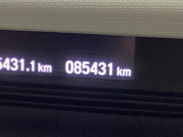 フリードハイブリッド ハイブリッド・Ｇホンダセンシング　ナビ　Ｒカメラ　ブルートゥース　フルセグ　キーフリーシステム　記録簿　ＥＣＯＮ　後カメラ　Ａクルーズ　ＬＥＤヘッドランプ　横滑防止　パワーウインドウ　ＥＴＣ付　両席エアバック　エアバッグ　パワステ（29枚目）