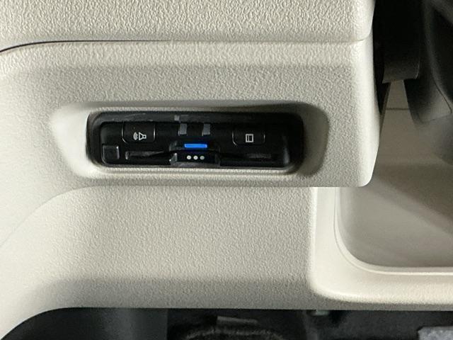 N-BOX ファッションスタイル ドラレコ ナビ Rカメラ ブルートゥース ソナー 盗難防止装置 スマートキ USBポート LEDランプ ETC バックモニター サイドカーテンエアバック ドライブレコーダー クルコン VSA ABS(15枚目)