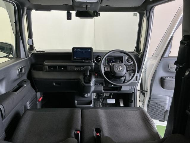 N-BOXカスタム ベースグレード ドラレコ ナビ Rカメラ ブルートゥース W電動ドア USB接続 CMBS Dレコ ベンチシート オートエアコン スマートキ LED 盗難防止装置 クルコン ETC バックカメラ フルセグTV ESC(2枚目)