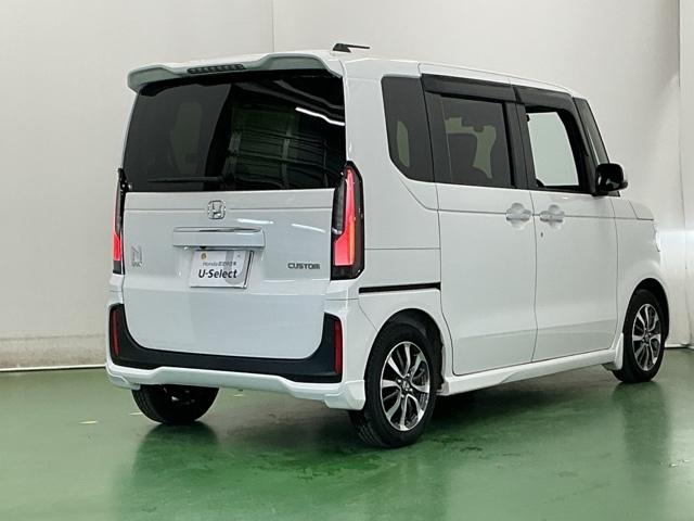 N-BOXカスタム ベースグレード ドラレコ ナビ Rカメラ ブルートゥース W電動ドア USB接続 CMBS Dレコ ベンチシート オートエアコン スマートキ LED 盗難防止装置 クルコン ETC バックカメラ フルセグTV ESC(8枚目)