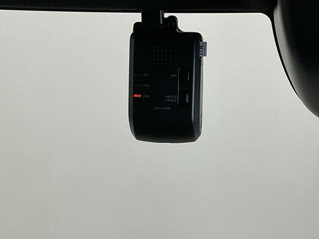 N-BOXカスタム ベースグレード ドラレコ ナビ Rカメラ ブルートゥース W電動ドア USB接続 CMBS Dレコ ベンチシート オートエアコン スマートキ LED 盗難防止装置 クルコン ETC バックカメラ フルセグTV ESC(13枚目)