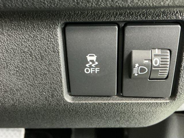 N-BOXカスタム ベースグレード ドラレコ ナビ Rカメラ ブルートゥース W電動ドア USB接続 CMBS Dレコ ベンチシート オートエアコン スマートキ LED 盗難防止装置 クルコン ETC バックカメラ フルセグTV ESC(29枚目)