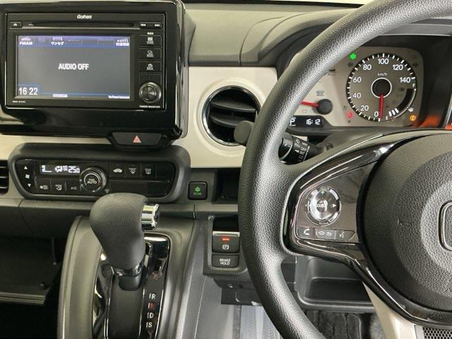 Ｎ－ＯＮＥ オリジナル　ディスプレイオーディオ　Ｒカメラ　ＴＶ　追突被害軽減ブレーキ　記録簿　オートクルーズコントロール　サイドエアバック　クリアランスソナー　ＬＥＤライト　ＵＳＢ　ＷＡＢ　Ｂカメラ　セキュリティ　エアバッグ（3枚目）