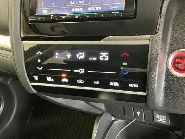 フィットハイブリッド Ｌホンダセンシング　ドラレコ　ナビ　Ｒカメラ　ブルートゥース　軽減ブレーキ　ＬＥＤ　サイドＳＲＳ　横滑り防止　ドライブレコーダー　フルセグテレビ　記録簿　パワーステアリング　盗難防止装置　オートクルーズ　ＥＴＣ車載器（15枚目）