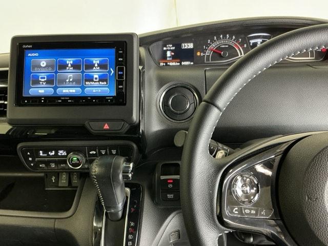 N-BOXカスタム Lターボ ナビ Rカメラ ブルートゥース フルセグ Wパワスラ スマキ プリクラッシュセーフティー 地デジ対応 後カメラ シートH ESC サイドエアバック ECON USBポート DVD再生可 Aクルーズ(3枚目)