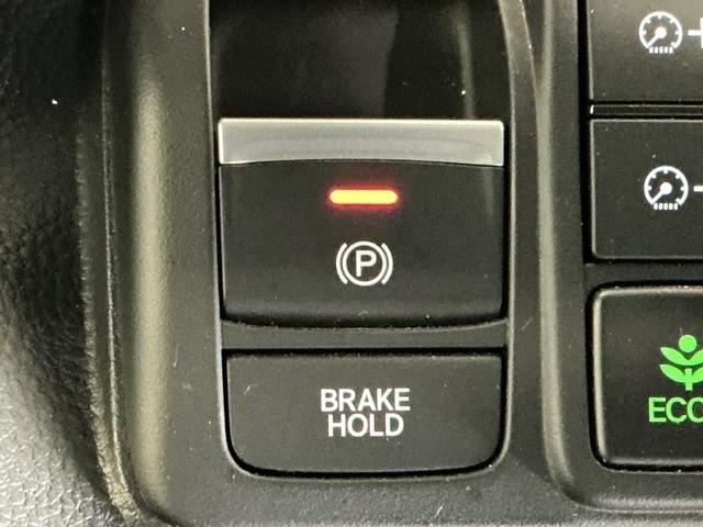 N-BOXカスタム Lターボ ナビ Rカメラ ブルートゥース フルセグ Wパワスラ スマキ プリクラッシュセーフティー 地デジ対応 後カメラ シートH ESC サイドエアバック ECON USBポート DVD再生可 Aクルーズ(15枚目)