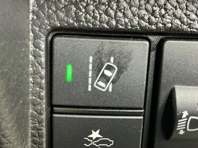 N-BOXカスタム Lターボ ナビ Rカメラ ブルートゥース フルセグ Wパワスラ スマキ プリクラッシュセーフティー 地デジ対応 後カメラ シートH ESC サイドエアバック ECON USBポート DVD再生可 Aクルーズ(28枚目)