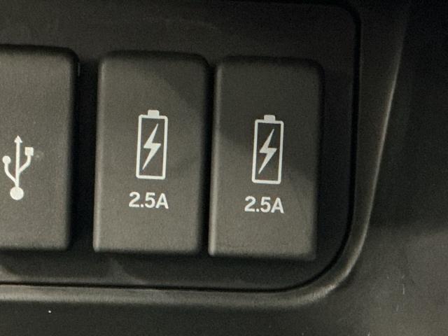 N-BOXカスタム L ナビ Rカメラ ブルートゥース フルセグ シートヒーター付き 助手席エアバック Bカメ メンテナンスノート LED エアバッグ パワーウインドウ Aライト クルコン エアコン スマートキーPスタート(20枚目)