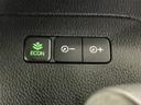 【eコンスイッチ】低燃費運転をサポートするECONモード。スイッチをONすると、エンジンやトランスミッション、A/Cなどを協調制御し、燃費の向上に貢献。エコドライブの効果を高めます。