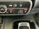 運転席／助手席シートヒーターで寒い日もすぐに温かくなり快適に過ごせます。２段階の温度調整が可能です