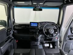 �ɥ饤�С����濴�˼����˼꤬�Ϥ����֤ˣ��ԥ��쥯�ȥ�С��䥨�������͡��������å��ʤɤ����֡��������ͥ��Ƥ��ޤ� 2