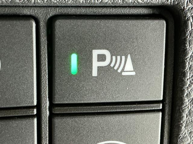 ヴェゼル ｅ：ＨＥＶＺ　ドラレコ　ナビ　Ｒカメラ　ブルートゥース　衝突回避支援ブレーキ機能　スマキ　Ｐトランク　フルオートエアコン　Ｄレコ　エアバッグ　両席エアバック　記録簿付　パワーウィンドウ　ＬＥＤランプ　ソナー　ＵＳＢ（23枚目）