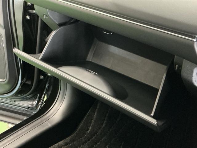 ヴェゼル ｅ：ＨＥＶＺ　ドラレコ　ナビ　Ｒカメラ　ブルートゥース　衝突回避支援ブレーキ機能　スマキ　Ｐトランク　フルオートエアコン　Ｄレコ　エアバッグ　両席エアバック　記録簿付　パワーウィンドウ　ＬＥＤランプ　ソナー　ＵＳＢ（65枚目）