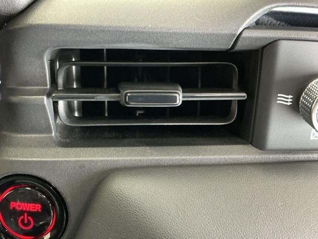 ヴェゼル ｅ：ＨＥＶＺ　ドラレコ　ナビ　Ｒカメラ　ブルートゥース　衝突回避支援ブレーキ機能　スマキ　Ｐトランク　フルオートエアコン　Ｄレコ　エアバッグ　両席エアバック　記録簿付　パワーウィンドウ　ＬＥＤランプ　ソナー　ＵＳＢ（70枚目）