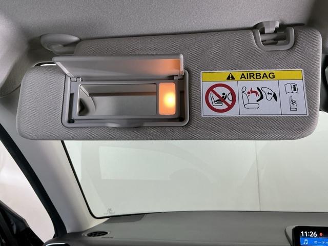 ヴェゼル ｅ：ＨＥＶＺ　ドラレコ　ナビ　Ｒカメラ　ブルートゥース　衝突回避支援ブレーキ機能　スマキ　Ｐトランク　フルオートエアコン　Ｄレコ　エアバッグ　両席エアバック　記録簿付　パワーウィンドウ　ＬＥＤランプ　ソナー　ＵＳＢ（73枚目）