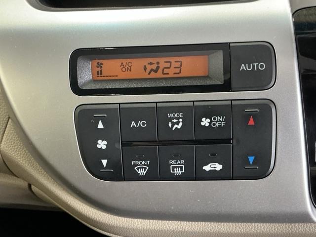 N-WGN GSSコンフォートLパッケージ ナビ Rカメラ ブルートゥース フルセグTV サイドエアバッグ 整備記録簿 横滑り防止 Bモニ i-stop 運転席助手席エアバック 衝突軽減ブレーキ エアバッグ DVD再生 シ-トヒ-タ- AAC(16枚目)