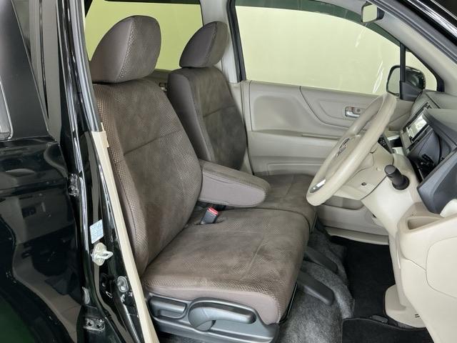 N-WGN GSSコンフォートLパッケージ ナビ Rカメラ ブルートゥース フルセグTV サイドエアバッグ 整備記録簿 横滑り防止 Bモニ i-stop 運転席助手席エアバック 衝突軽減ブレーキ エアバッグ DVD再生 シ-トヒ-タ- AAC(18枚目)