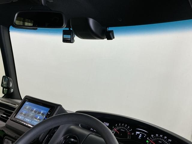 Ｎ－ＢＯＸカスタム Ｌ　ドラレコ　ナビ　Ｒカメラ　ブルートゥース　Ｐソナー　サイドエアバッグ　Ａストップ　シートヒータ　ベンチシート　点検記録簿　キーフリーシステム　ＬＥＤライト　リアカメ　クルーズコントロール　ＡＣ　ＥＴＣ（32枚目）