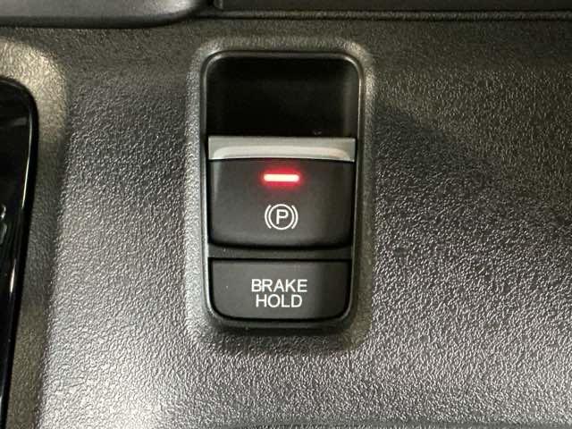 N-BOXカスタム ベースグレード ドラレコ ナビ Rカメラ ブルートゥース W電動ドア USB接続 CMBS Dレコ ベンチシート オートエアコン スマートキ LED 盗難防止装置 クルコン ETC バックカメラ フルセグTV ESC(18枚目)