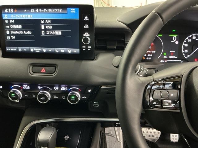 ヴェゼル e:HEVZ ドラレコ ナビ Rカメラ ブルートゥース 衝突回避支援ブレーキ機能 スマキ Pトランク フルオートエアコン Dレコ エアバッグ 両席エアバック 記録簿付 パワーウィンドウ LEDランプ ソナー USB(3枚目)