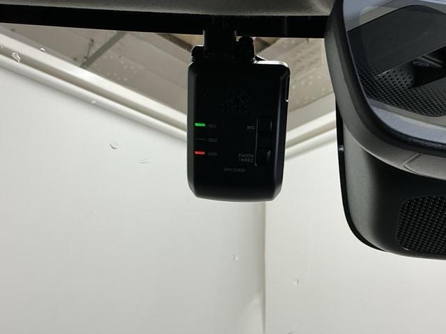 ヴェゼル e:HEVZ ドラレコ ナビ Rカメラ ブルートゥース 衝突回避支援ブレーキ機能 スマキ Pトランク フルオートエアコン Dレコ エアバッグ 両席エアバック 記録簿付 パワーウィンドウ LEDランプ ソナー USB(13枚目)