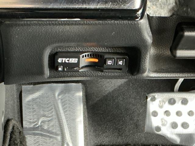 ヴェゼル e:HEVZ ドラレコ ナビ Rカメラ ブルートゥース 衝突回避支援ブレーキ機能 スマキ Pトランク フルオートエアコン Dレコ エアバッグ 両席エアバック 記録簿付 パワーウィンドウ LEDランプ ソナー USB(15枚目)