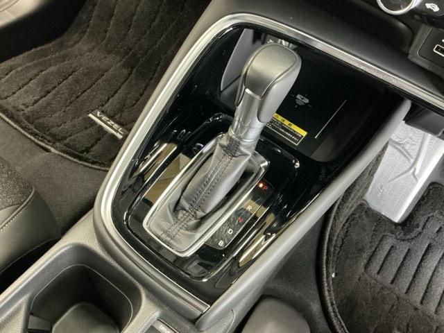 ヴェゼル e:HEVZ ドラレコ ナビ Rカメラ ブルートゥース 衝突回避支援ブレーキ機能 スマキ Pトランク フルオートエアコン Dレコ エアバッグ 両席エアバック 記録簿付 パワーウィンドウ LEDランプ ソナー USB(19枚目)