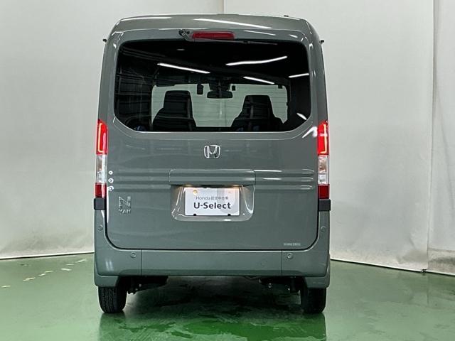 ���ꂪ�t�����₷�������K���X�ɂ̓������C�p�[���t���Ă��܂��B�t�����g�̃��C�p�[���n�m�̎��̓V�t�g���o�[�����o�[�X�ɓ����ƃ������C�p�[�������N���č쓮�A�N�����[�Ȏ��E���ۂĂ܂��B