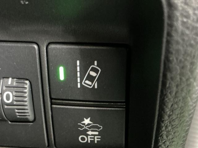 �H�O��E�}���@�\�͎Ԃ��Ԑ�����͂ݏo�������ȂƂ��ɎԐ����ɖ߂��悤�Ƀh���C�o�[�ւ��m�点���܂�