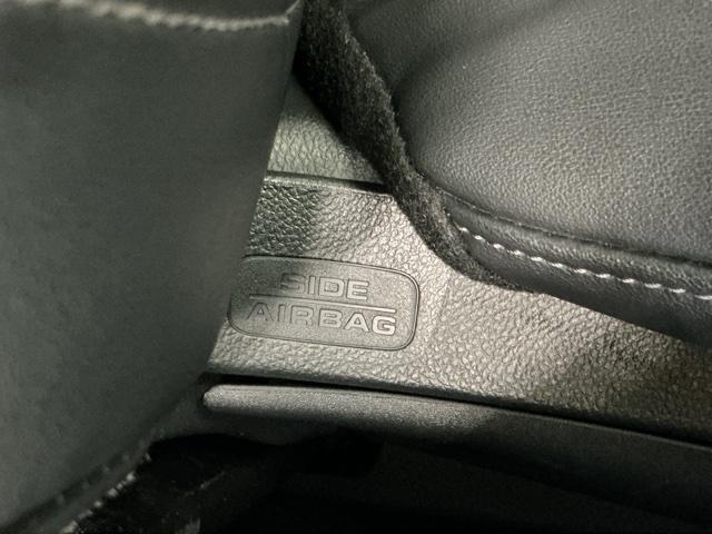 ヴェゼル ｅ：ＨＥＶＺ　ドラレコ　ナビ　Ｒカメラ　ブルートゥース　衝突回避支援ブレーキ機能　パノラミックビューモニター　スマキ　Ｐトランク　フルオートエアコン　Ｄレコ　エアバッグ　両席エアバック　記録簿付　パワーウィンドウ（56枚目）