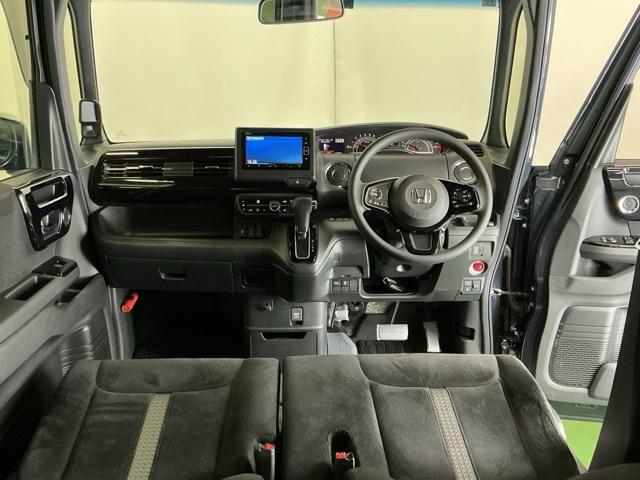Ｎ－ＢＯＸカスタム Ｌ　ナビ　Ｒカメラ　ブルートゥース　フルセグ　シートヒーター付き　助手席エアバック　Ｂカメ　メンテナンスノート　ＬＥＤ　エアバッグ　パワーウインドウ　Ａライト　クルコン　エアコン　スマートキーＰスタート（2枚目）