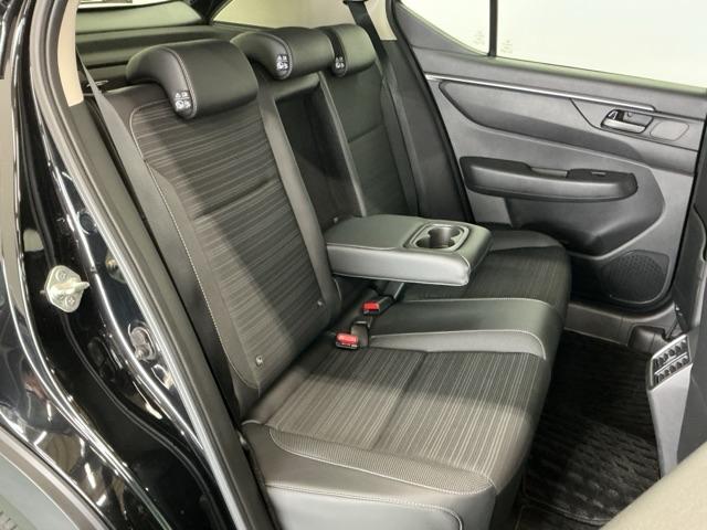 �t���b�g�ȏ��ƕG���⓪��X�y�[�X�ȂǏ\���ȍL��������܂�