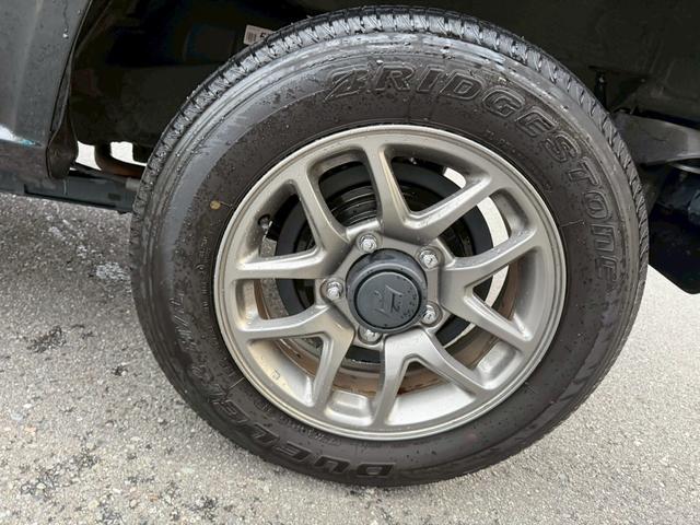ジムニー ＸＣ　新車保証継承　フルセグ７インチナビ　バックカメラ　シートヒーター　クルーズコントロール　セーフティサポート　純正１６インチアルミ　ＬＥＤヘッドライト　ＥＴＣ　アイドリングストップ　スマートキー（17枚目）