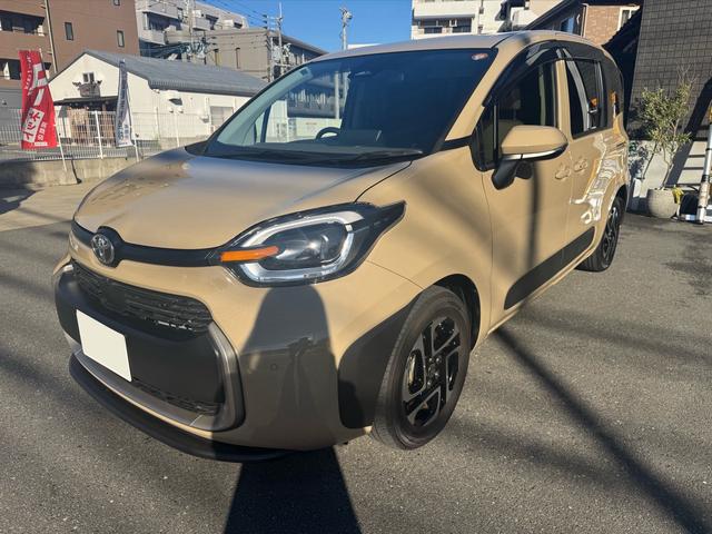 シエンタ Ｚ　１５インチＡＷ　純正１０．５型ディスプレイオーディオ　フルセグＴＶ　パノラミックビューモニター　ＢＳＭ　１２．１型後席モニター　ＨＤＭＩ入力端子　ＥＴＣ２．０　両側パワースライドドア（16枚目）