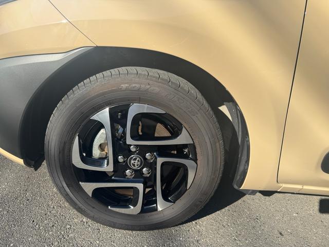 シエンタ Ｚ　１５インチＡＷ　純正１０．５型ディスプレイオーディオ　フルセグＴＶ　パノラミックビューモニター　ＢＳＭ　１２．１型後席モニター　ＨＤＭＩ入力端子　ＥＴＣ２．０　両側パワースライドドア（17枚目）