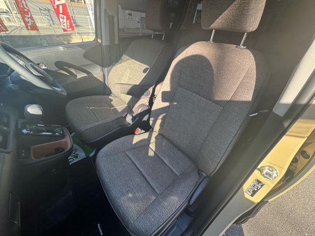 シエンタ Ｚ　１５インチＡＷ　純正１０．５型ディスプレイオーディオ　フルセグＴＶ　パノラミックビューモニター　ＢＳＭ　１２．１型後席モニター　ＨＤＭＩ入力端子　ＥＴＣ２．０　両側パワースライドドア（34枚目）