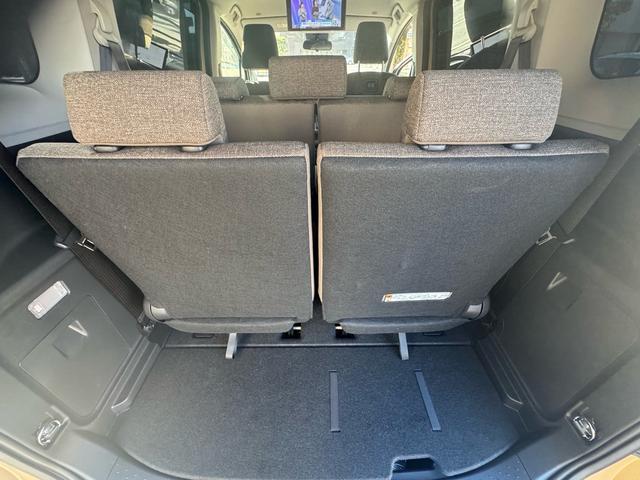 シエンタ Ｚ　１５インチＡＷ　純正１０．５型ディスプレイオーディオ　フルセグＴＶ　パノラミックビューモニター　ＢＳＭ　１２．１型後席モニター　ＨＤＭＩ入力端子　ＥＴＣ２．０　両側パワースライドドア（46枚目）