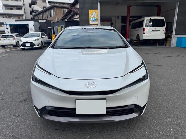 プリウス Z 12.3インチディスプレイオーディオ パノラミックビューモニター デジタルインナーミラー BSM AC100V 置くだけ充電 パワーバックドア ステアリングヒーター ETC2.0 ベンチレーション(9枚目)