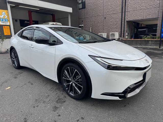 プリウス Z 12.3インチディスプレイオーディオ パノラミックビューモニター デジタルインナーミラー BSM AC100V 置くだけ充電 パワーバックドア ステアリングヒーター ETC2.0 ベンチレーション(10枚目)