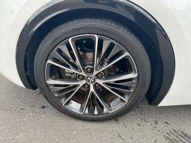 プリウス Z 12.3インチディスプレイオーディオ パノラミックビューモニター デジタルインナーミラー BSM AC100V 置くだけ充電 パワーバックドア ステアリングヒーター ETC2.0 ベンチレーション(19枚目)