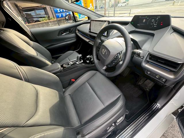 プリウス Z 12.3インチディスプレイオーディオ パノラミックビューモニター デジタルインナーミラー BSM AC100V 置くだけ充電 パワーバックドア ステアリングヒーター ETC2.0 ベンチレーション(21枚目)