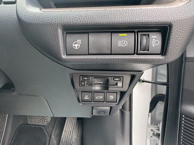 プリウス Z 12.3インチディスプレイオーディオ パノラミックビューモニター デジタルインナーミラー BSM AC100V 置くだけ充電 パワーバックドア ステアリングヒーター ETC2.0 ベンチレーション(25枚目)