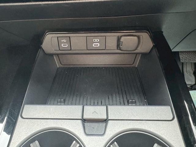 プリウス Z 12.3インチディスプレイオーディオ パノラミックビューモニター デジタルインナーミラー BSM AC100V 置くだけ充電 パワーバックドア ステアリングヒーター ETC2.0 ベンチレーション(31枚目)