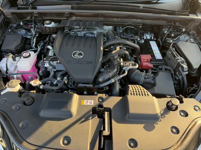 NX NX350 Fスポーツ パノラマサンルーフ マークレビンソンサウンドシステム デジタルインナーミラー パノラミックビューモニター 3眼LEDヘッドライト 禁煙車 前席後席シートヒーター ベンチレーションシート(2枚目)