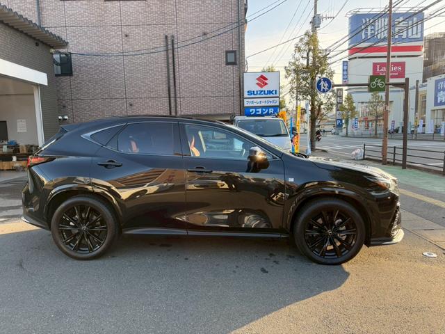 NX NX350 Fスポーツ パノラマサンルーフ マークレビンソンサウンドシステム デジタルインナーミラー パノラミックビューモニター 3眼LEDヘッドライト 禁煙車 前席後席シートヒーター ベンチレーションシート(4枚目)